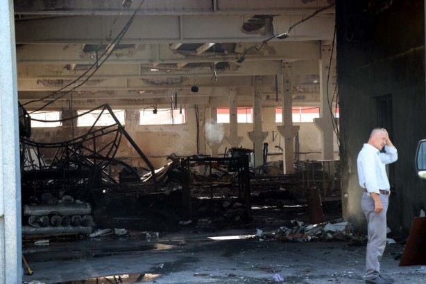 Foto - 6 saatte söndürülen yangında, fabrika kullanılamaz hale geldi