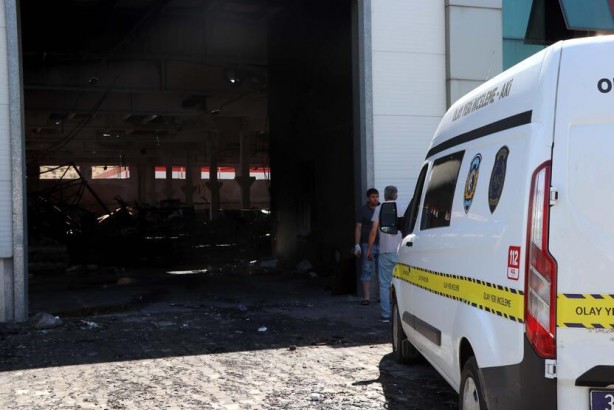 Foto - 6 saatte söndürülen yangında, fabrika kullanılamaz hale geldi