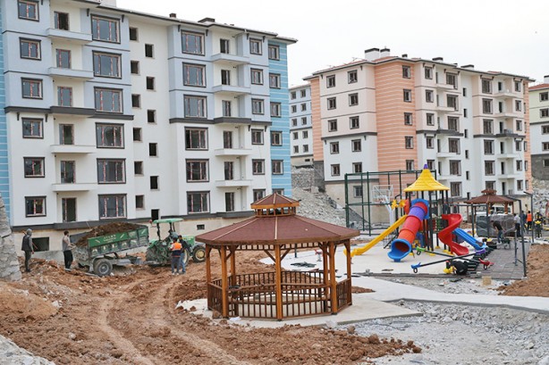 Foto - 6 Şubat 2023’te afeti yaşadık ama, devlet-millet kenetlendik: "Yapamazsınız" diyenler "özür" dileyecek mi? Deprem konutlarının teslimatına başlanıyor