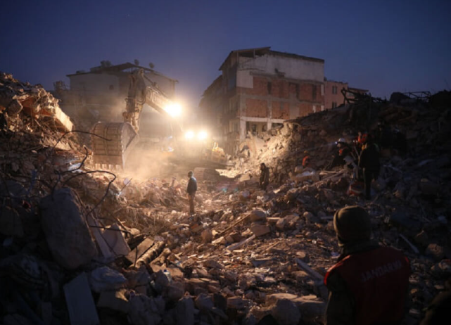 Foto - 6 Şubat ve milli güvenlik! İmamoğlu deprem bütçesini kademe kademe düşürdü