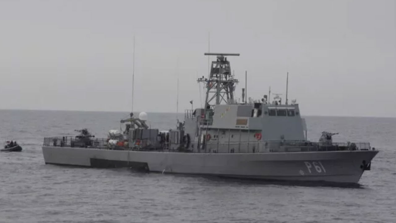 Foto - 5 ülke Türkiye'ye karşı harekete geçti! Savaş gemileri hareket etti, uçaklar ve helikopterler havalandı