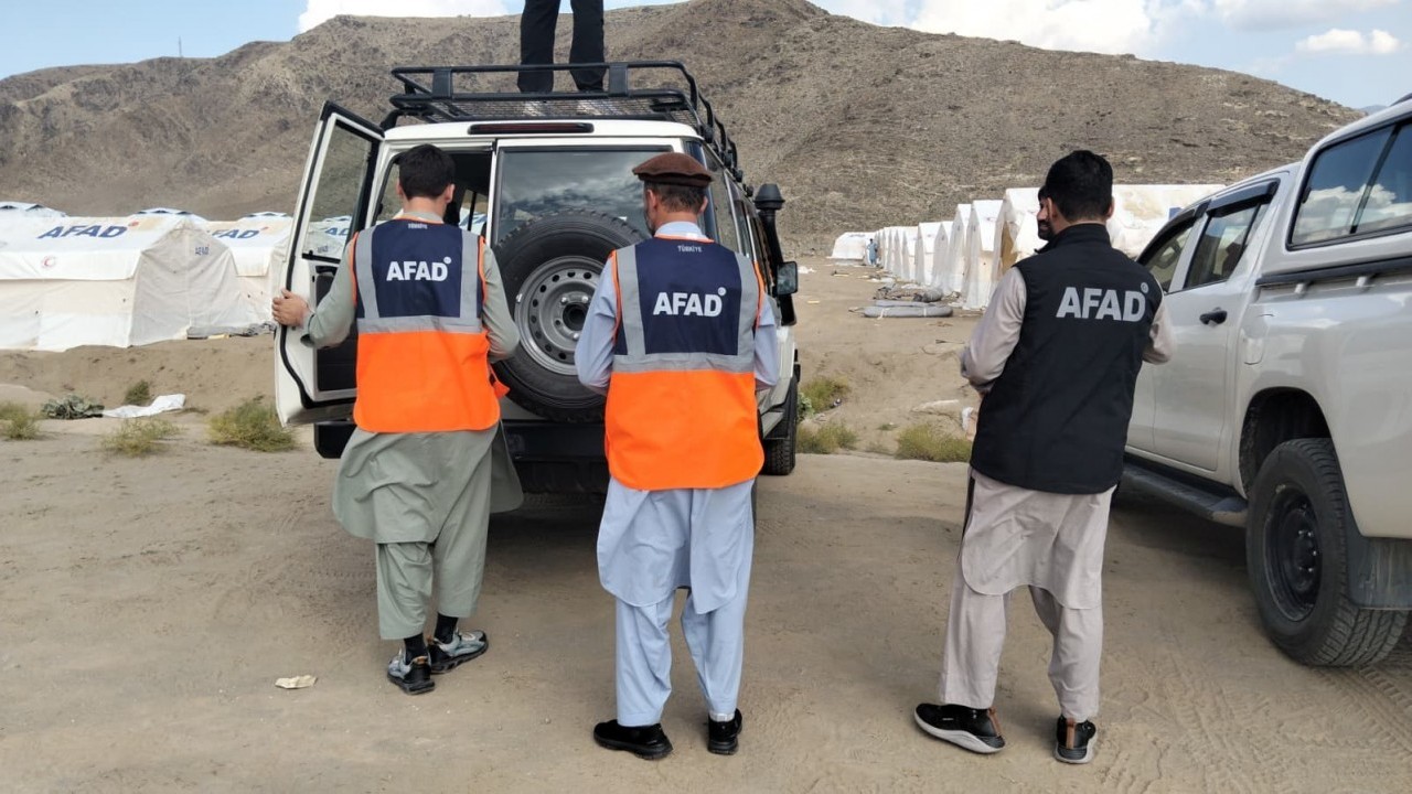 Foto - 6.0 büyüklüğündeki depremde 2 binden fazla kişi ölmüştü... Türkiye olay yerinde! 