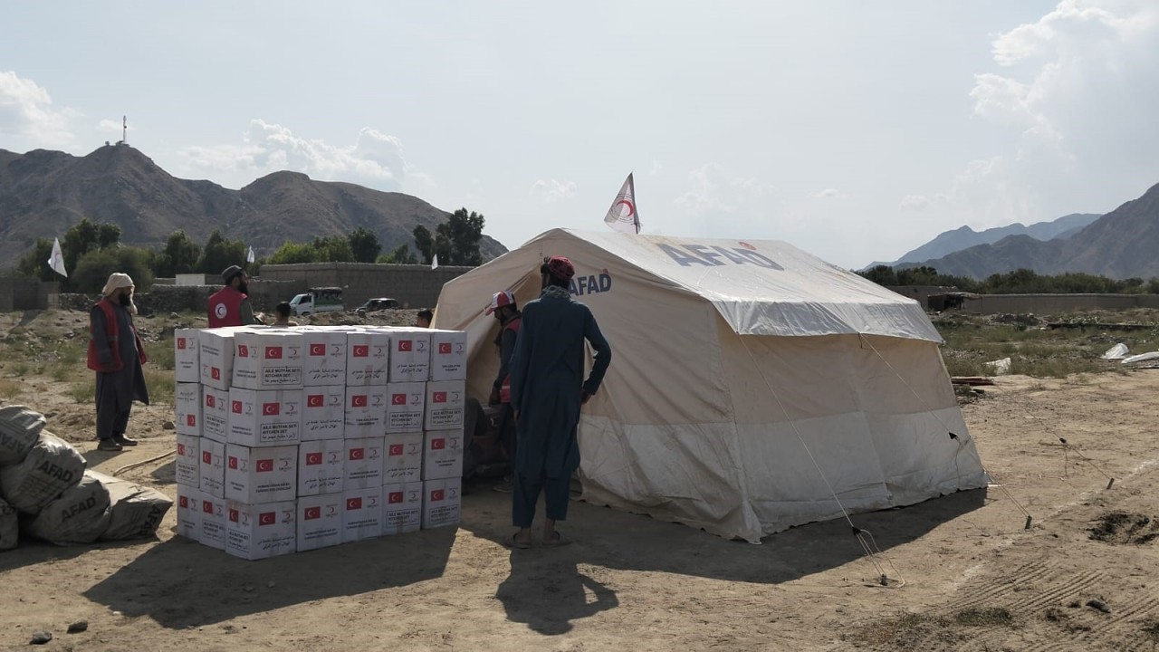 Foto - 6.0 büyüklüğündeki depremde 2 binden fazla kişi ölmüştü... Türkiye olay yerinde! 
