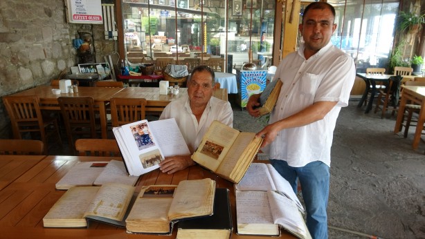 Foto - 63 yıldır Assos'u gezen turistlerin hatıralarını 35 defterde biriktirdi