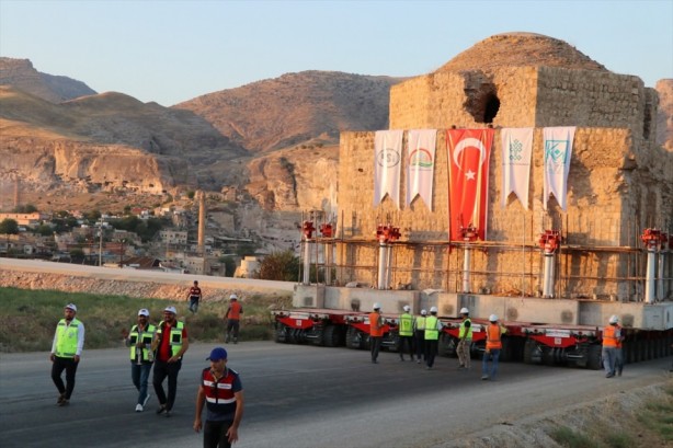 Foto - 650 yıllık Artuklu Hamamı böyle taşındı