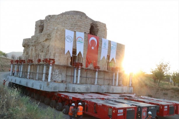 Foto - 650 yıllık Artuklu Hamamı böyle taşındı