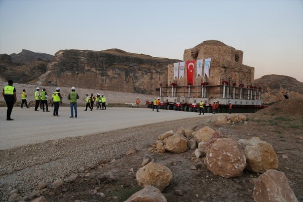 Foto - 650 yıllık Artuklu Hamamı böyle taşındı