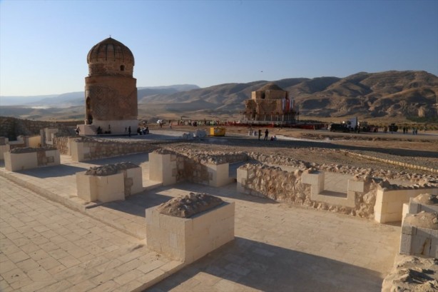 650 yıllık Artuklu Hamamı böyle taşındı