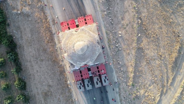 Foto - 650 yıllık Artuklu Hamamı böyle taşındı