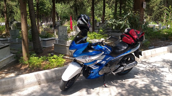 Foto - 67 yıl sonra gelen şehitlik