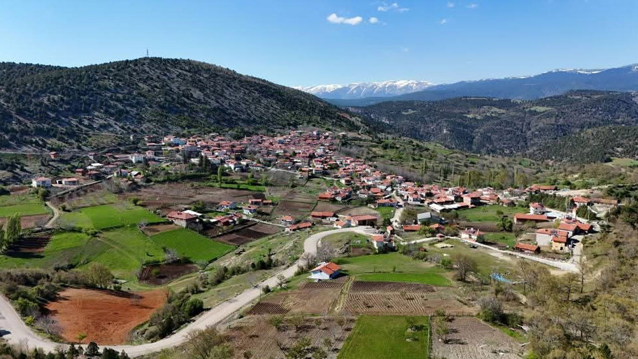 672 yıllık gelenek: Yılda bir kez yapılıyor, binlerce kişi akın ediyor!