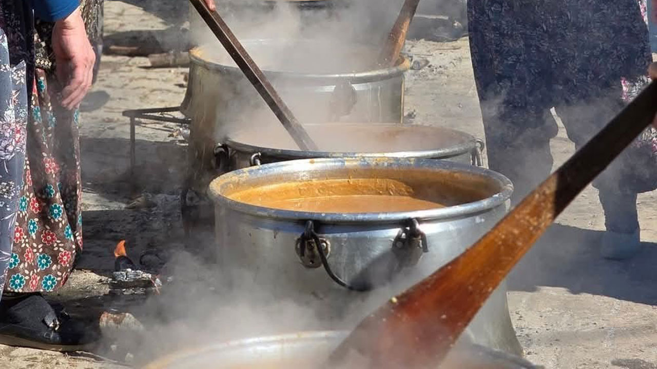 Foto - 672 yıllık gelenek: Yılda bir kez yapılıyor, binlerce kişi akın ediyor!