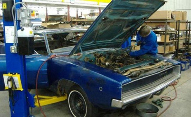 Foto - 68 model otomobili baştan aşağıya yeniledi!