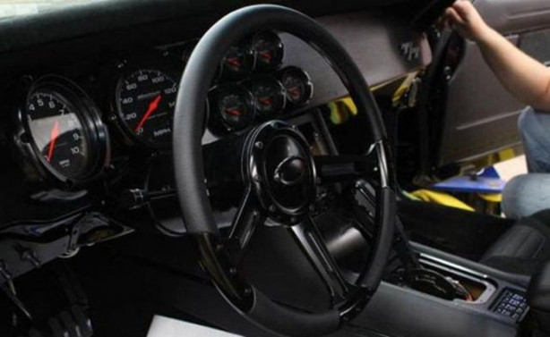 Foto - 68 model otomobili baştan aşağıya yeniledi!