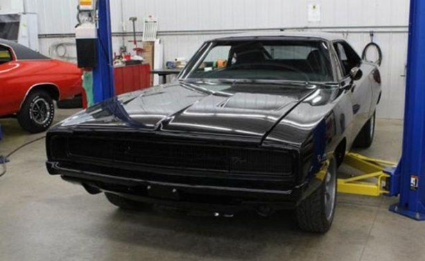 Foto - 68 model otomobili baştan aşağıya yeniledi!