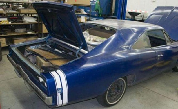 Foto - 68 model otomobili baştan aşağıya yeniledi!