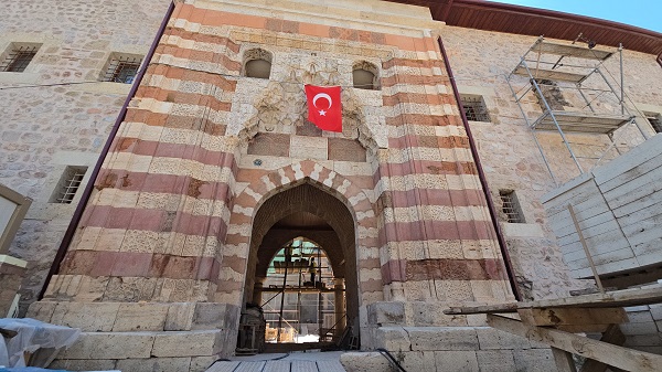 Foto - 7 asırlık Gök Medrese'de hummalı çalışma