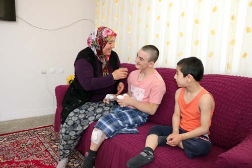 Foto - 7 gün 24 saat nöbetteler! Çaresiz aile yardım bekliyor