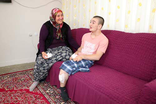 Foto - 7 gün 24 saat nöbetteler! Çaresiz aile yardım bekliyor
