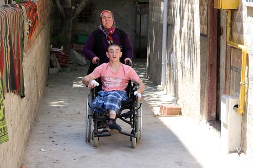 Foto - 7 gün 24 saat nöbetteler! Çaresiz aile yardım bekliyor