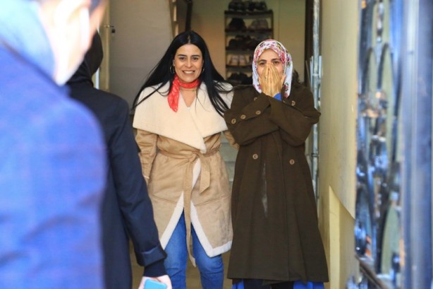 7 yaşındaki engelli kız, yürüme robotuna kavuştu