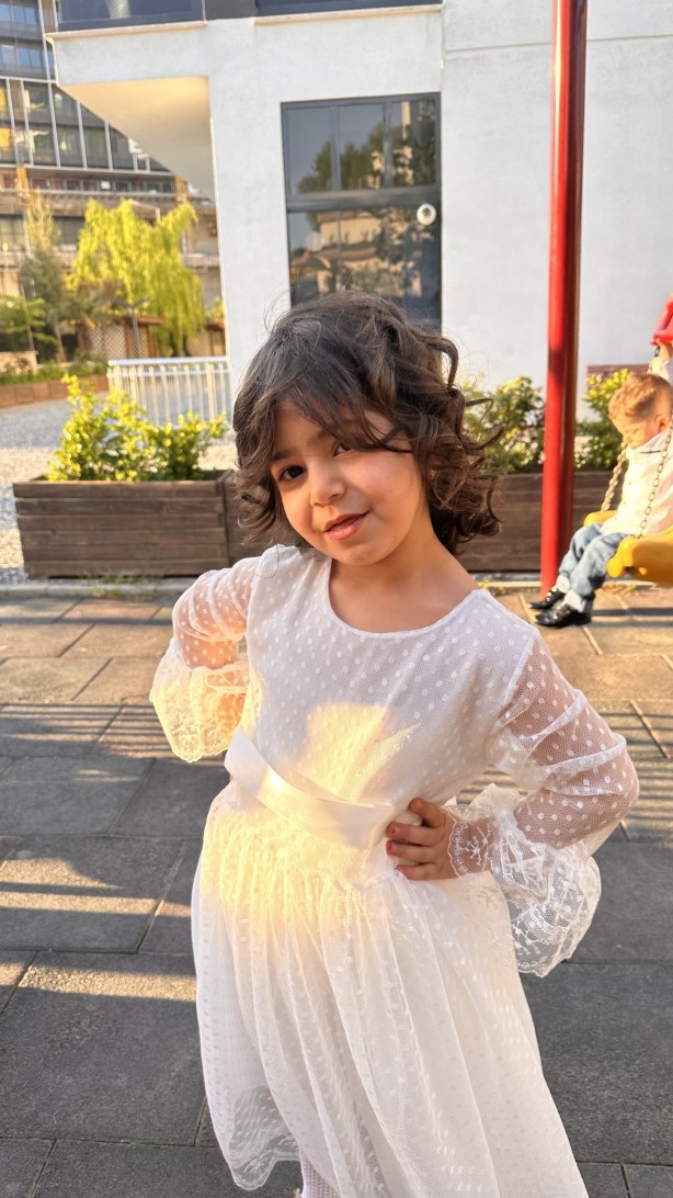 7 yaşındaki Yüsra'nın acı sonu! Hastaneye yürüyerek gitti cenazesi çıktı