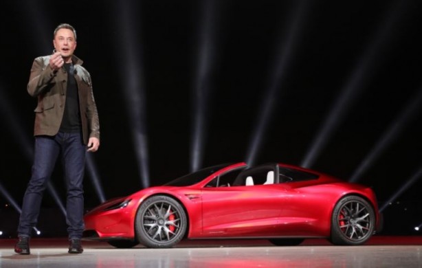 Foto - 7 yıl ertelenen Tesla Roadster'ın çıkış tarihi netleşti