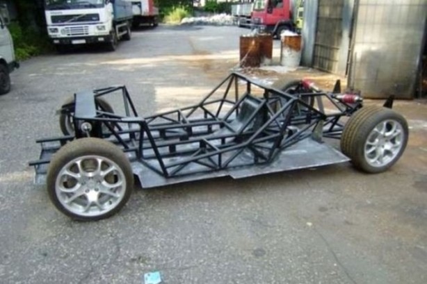 Foto - 70 bin liraya kendine öyle bir araba yaptı ki!