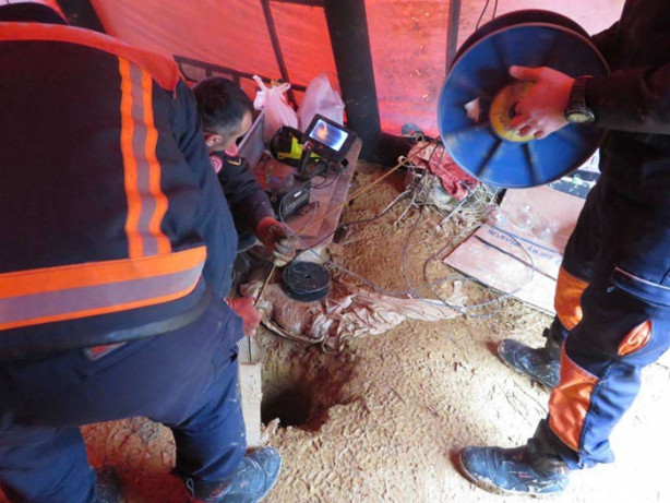 70 metrelik kuyuda 6 gündür yaşam mücadelesi veriyor
