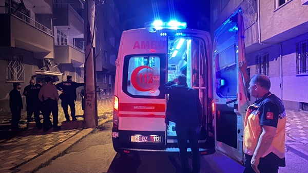 Foto - 70 yaşındaki depremzede kadının altınlarını çaldı