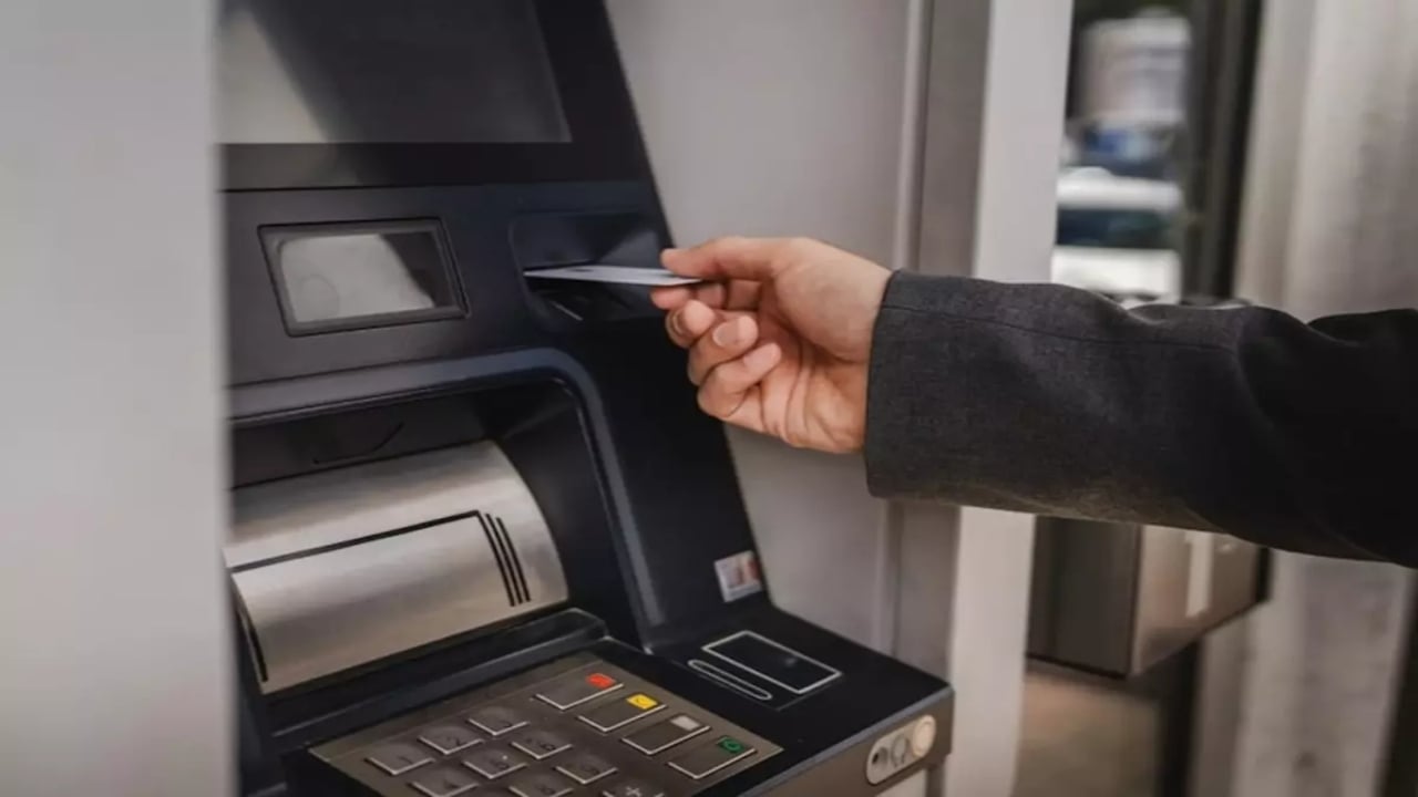 70 yıllık dev bankadan beklenmedik karar: Sessiz sedasız kapatıyorlar