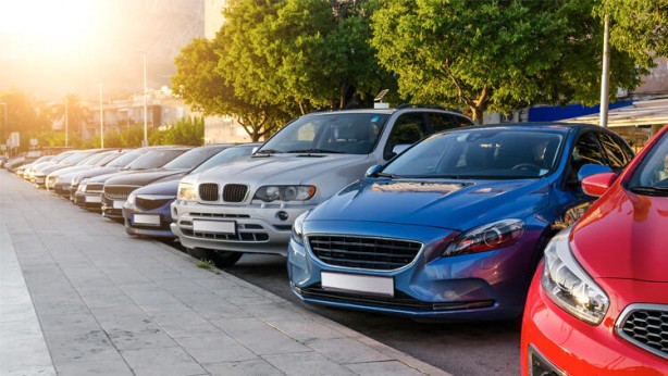 700 bin TL'lik otomobil 200 bin liraya satılıyor! Ruhsat, noter işlemi yok