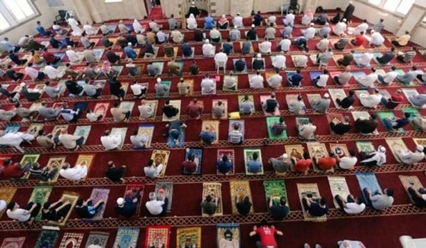 Foto - 74 gün sonra ilk Cuma namazı! Hutbede fetih vurgusu