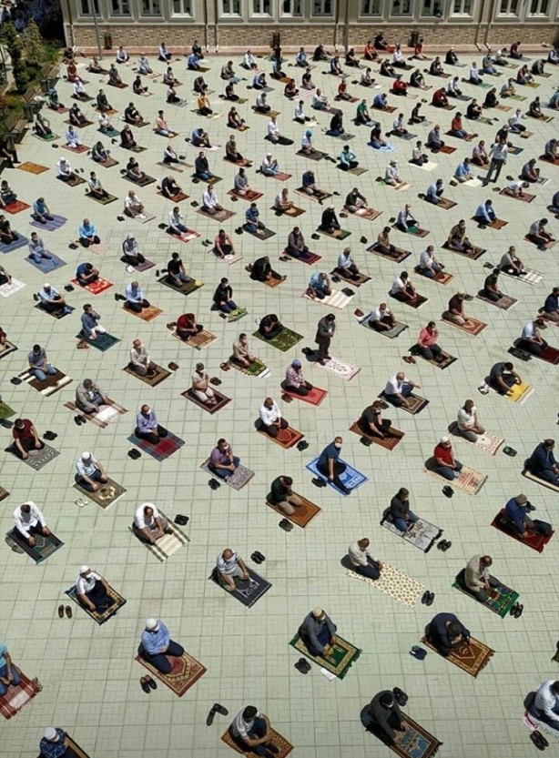 Foto - 74 gün sonra ilk Cuma namazı! Hutbede fetih vurgusu