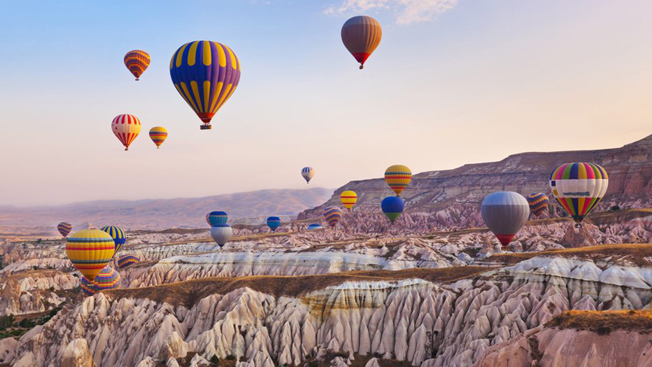 Foto - 74 milyar dolar hedef için yolculuk başladı! Türkiye 5. sıraya yükseldi: Turizm zirveye tırmanıyor!