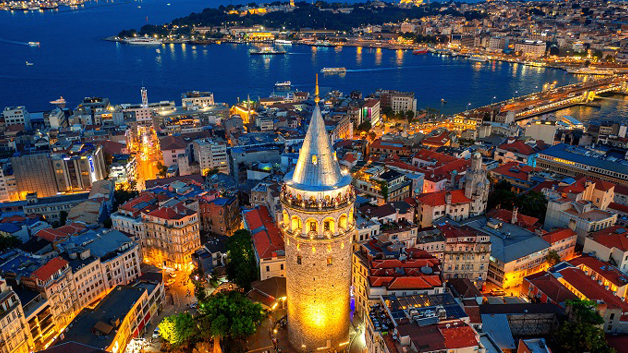 Foto - 74 milyar dolar hedef için yolculuk başladı! Türkiye 5. sıraya yükseldi: Turizm zirveye tırmanıyor!