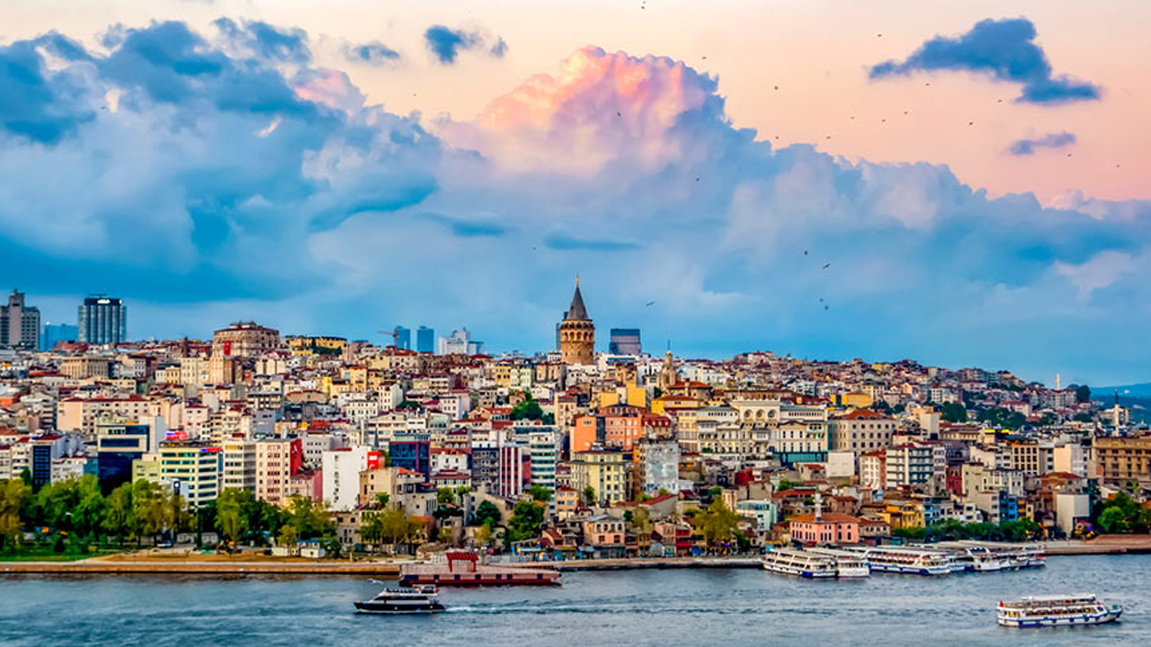 Foto - 74 milyar dolar hedef için yolculuk başladı! Türkiye 5. sıraya yükseldi: Turizm zirveye tırmanıyor!