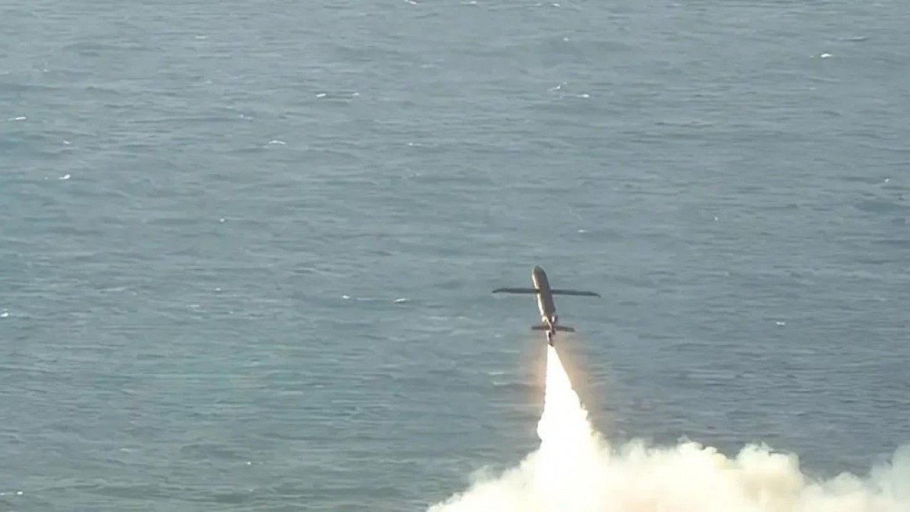 750 kilometre hız, 1000 km menzil! Taarruz İHA’sı havalandı, dünya "eyvah" diye ayağa kalktı