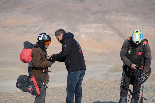 Foto - 76 yaşında yamaç paraşütünü deneyimledi