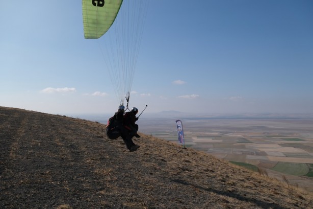 Foto - 76 yaşında yamaç paraşütünü deneyimledi