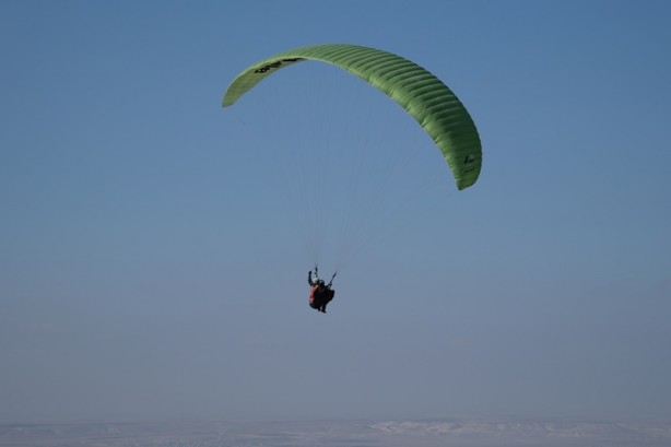 Foto - 76 yaşında yamaç paraşütünü deneyimledi