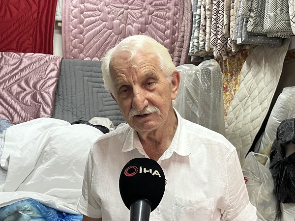 Foto - 79 yaşındaki İsmail Amca teknolojiye direniyor