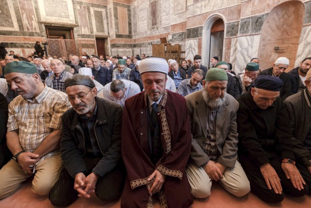79 yıllık hasret bitti: Kariye Camii’nde ilk cuma