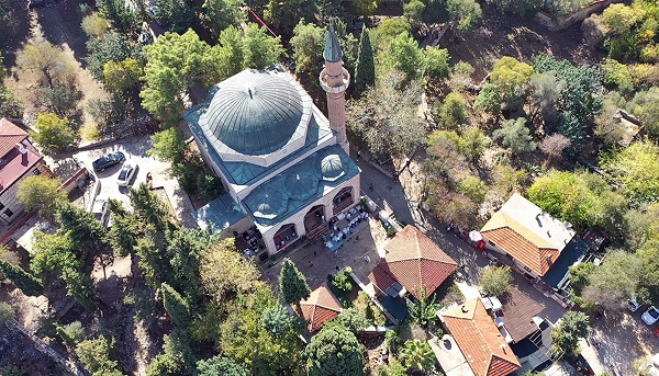 Foto - 793 yıllık cami turist akınına uğruyor