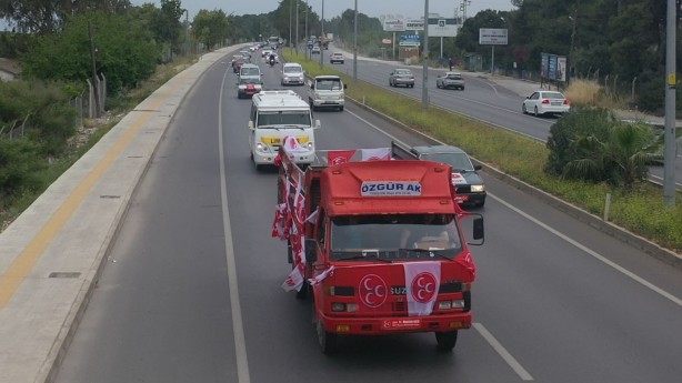 Foto - 7'li koalisyon kuduracak! Cumhurbaşkanı Erdoğan'a yoğun ilgi: 3 bin araçla karşıladılar