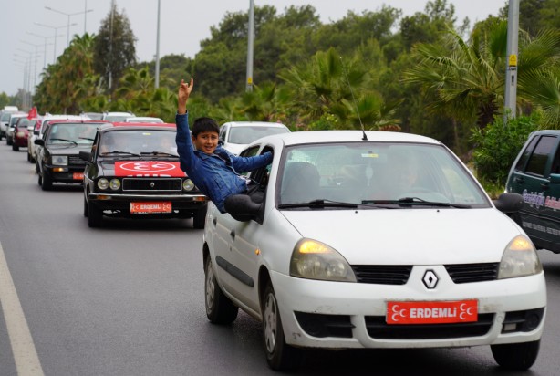 Foto - 7'li koalisyon kuduracak! Cumhurbaşkanı Erdoğan'a yoğun ilgi: 3 bin araçla karşıladılar