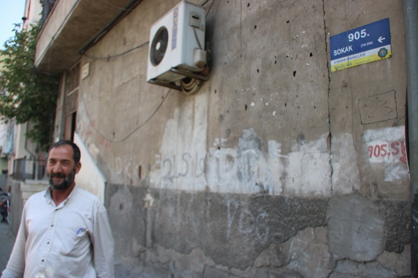 Foto - 8 katlı apartmanda tek başına yaşıyor! 95 yaşındaki Fuat Dede o binayı terk etmiyor