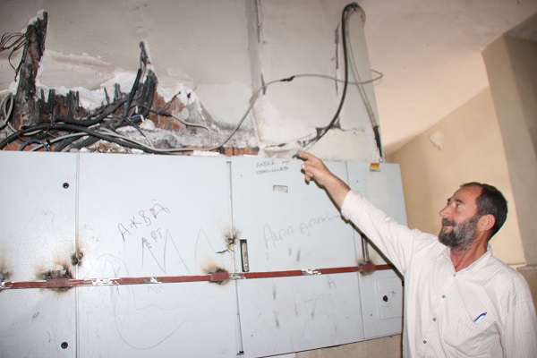 Foto - 8 katlı apartmanda tek başına yaşıyor! 95 yaşındaki Fuat Dede o binayı terk etmiyor