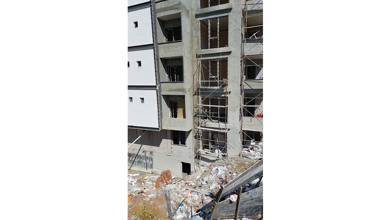 Foto - 8 katlı inşaatta facianın eşiğinden dönüldü