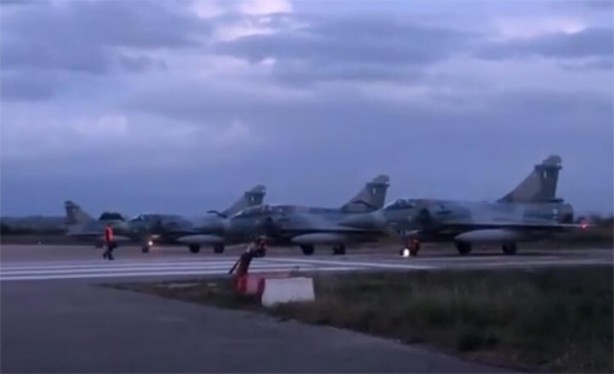 Foto - 8 ülkenin uçağı Türkiye karşı havalandı! 'Gece hepsine izin verildi'